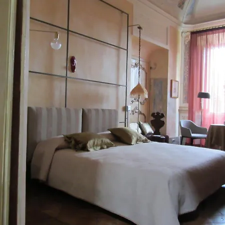Boutique Urbino